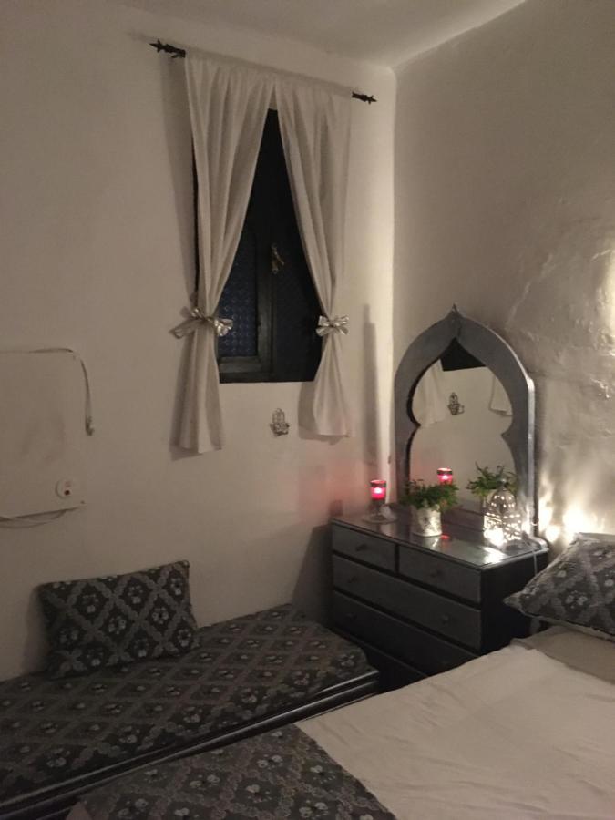 Hathor ,Casa Marroqui Con Dos Terrazas En La Medina Antigua , Ideal Parejas!! Wifi!! Asilah Bagian luar foto