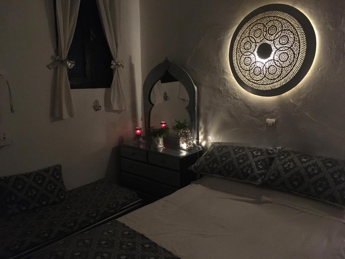 Hathor ,Casa Marroqui Con Dos Terrazas En La Medina Antigua , Ideal Parejas!! Wifi!! Asilah Bagian luar foto