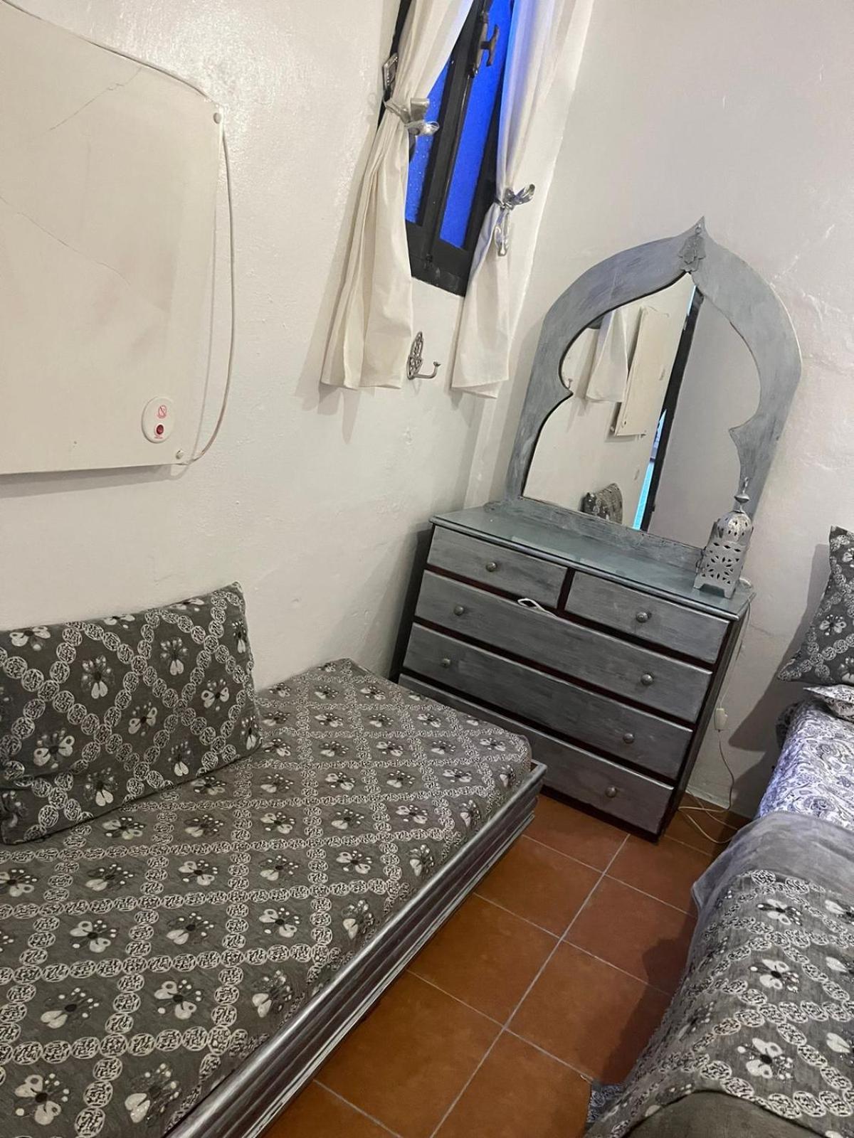 Hathor ,Casa Marroqui Con Dos Terrazas En La Medina Antigua , Ideal Parejas!! Wifi!! Asilah Bagian luar foto